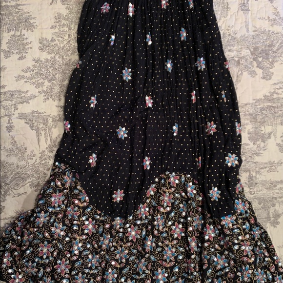 2 beautiful long skirts from Earth Bound - Picture 7 of 8